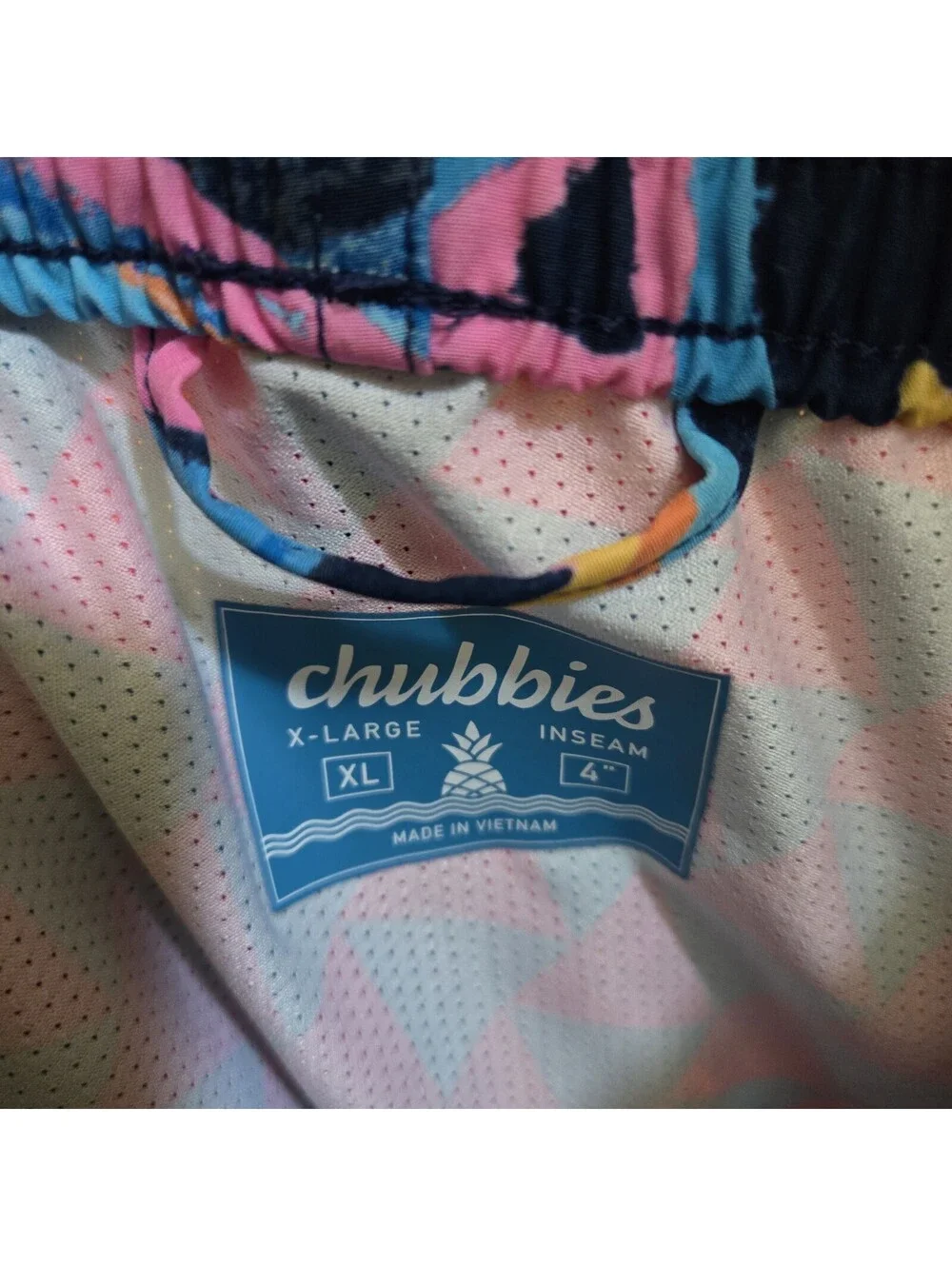 Chubbies The Exploding Nachos Swim Trunks Men’s XL Stretch Mesh lined